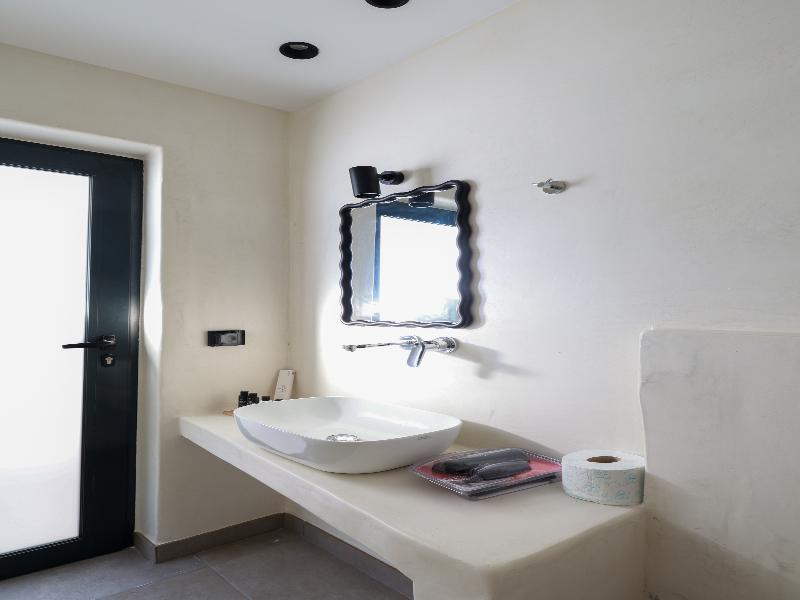 SUITE WITH JACUZZI