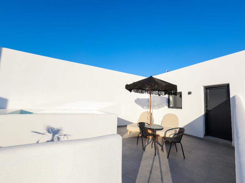 SUITE WITH JACUZZI — photo 4