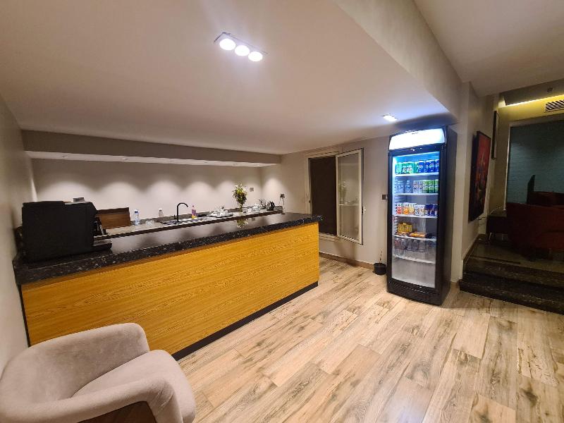 Mirage Taiaa Hotel Apartments image