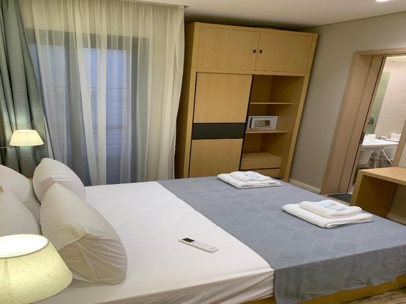 Mirage Taiaa Hotel Apartments image