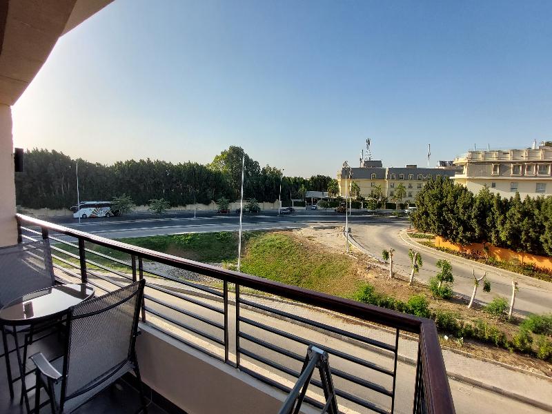 Mirage Taiaa Hotel Apartments image
