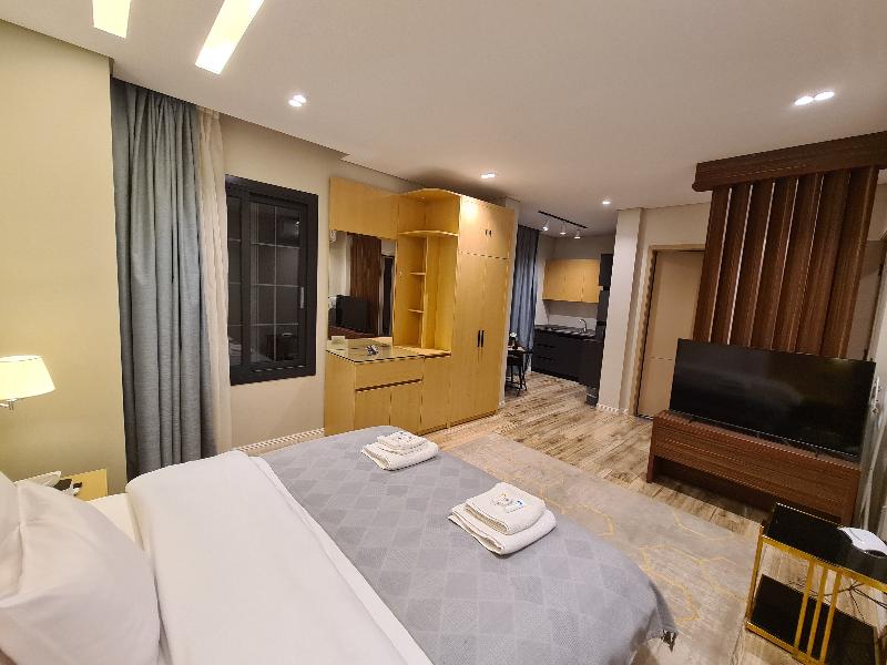 Mirage Taiaa Hotel Apartments image