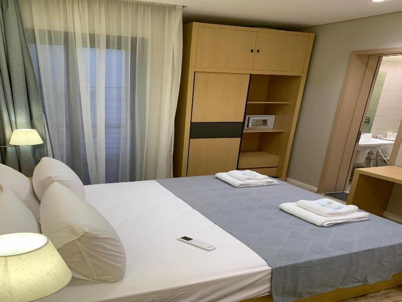 Mirage Taiaa Hotel Apartments image