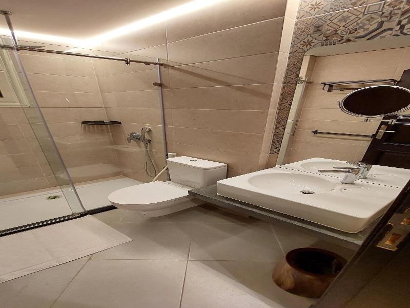 Mirage Taiaa Hotel Apartments image