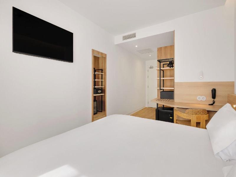 B&B Hotel Madrid San Fermin image