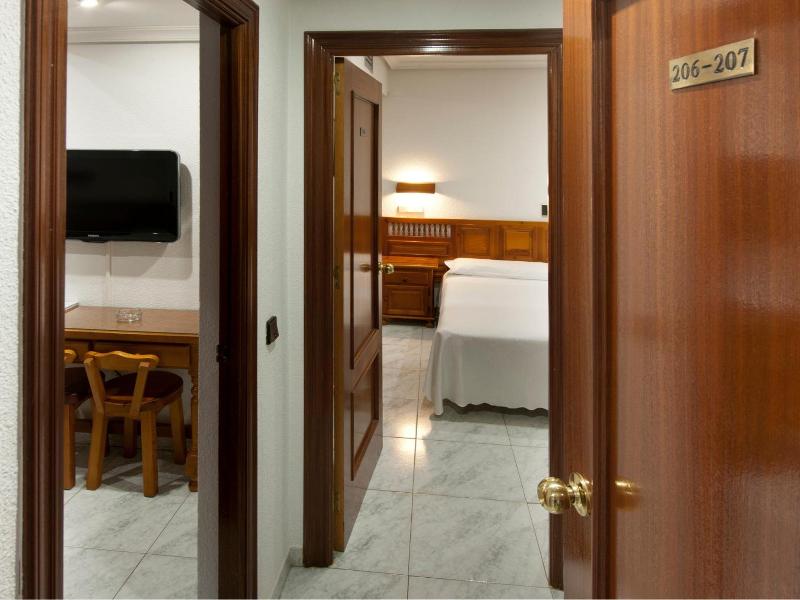 Hotel Martin — general view