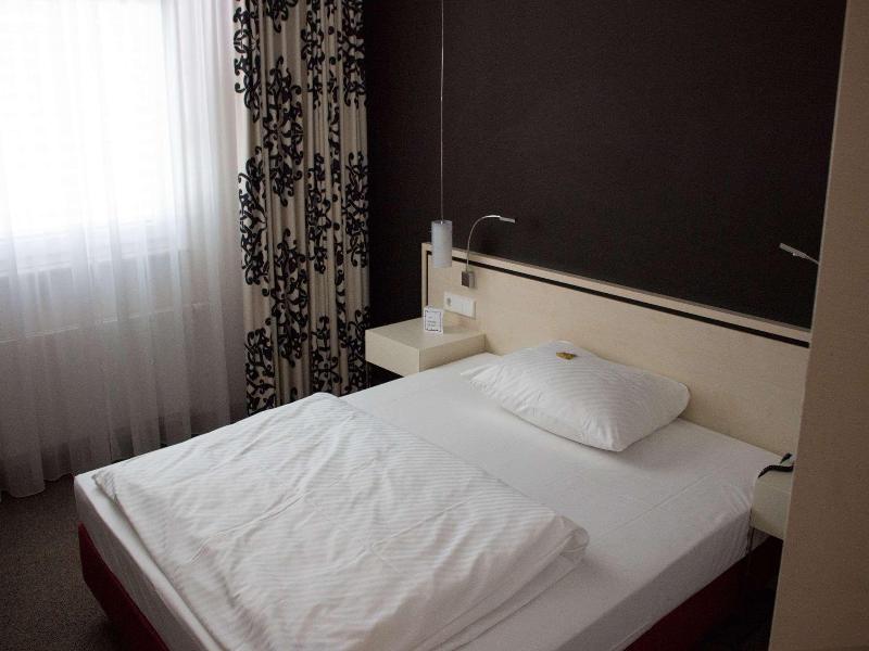 Quality Hotel Schwann STR Apt Fair image