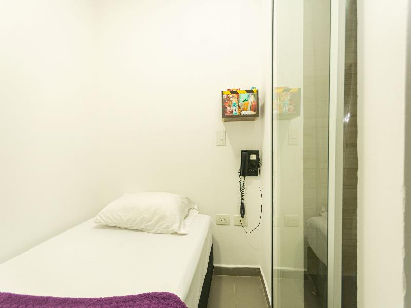 Hotel Zona Express San Diego image