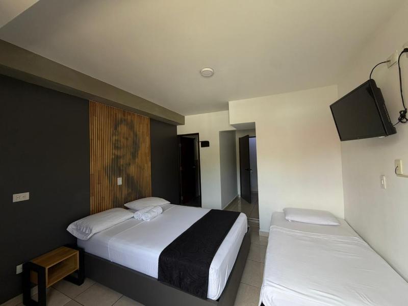 Hotel Kalifornia image