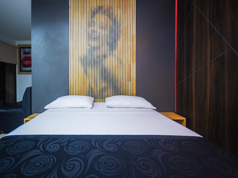 Hotel Kalifornia image