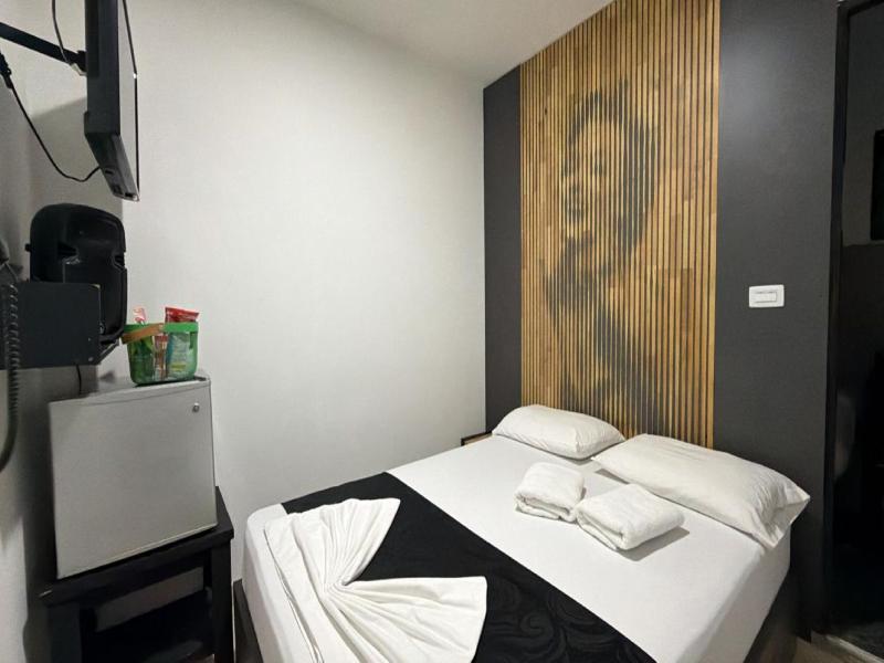 Hotel Kalifornia image