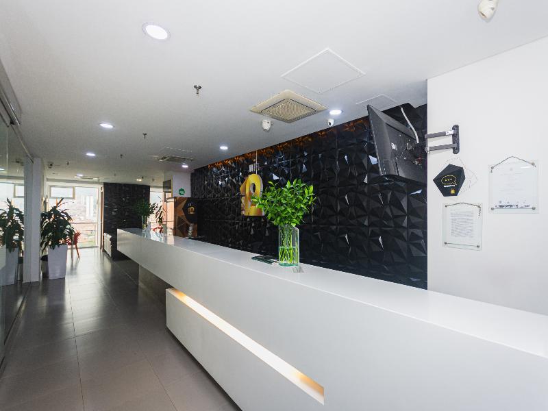 Hotel Piso 12 image