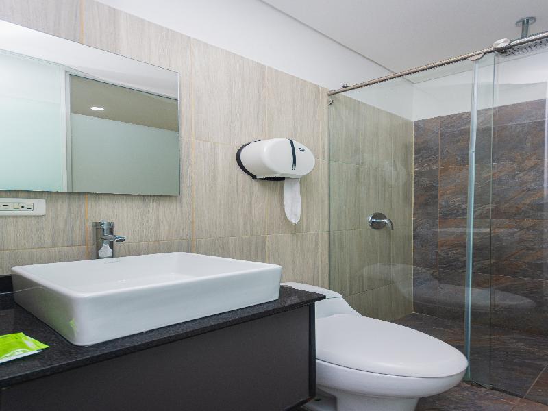 Hotel Piso 12 image