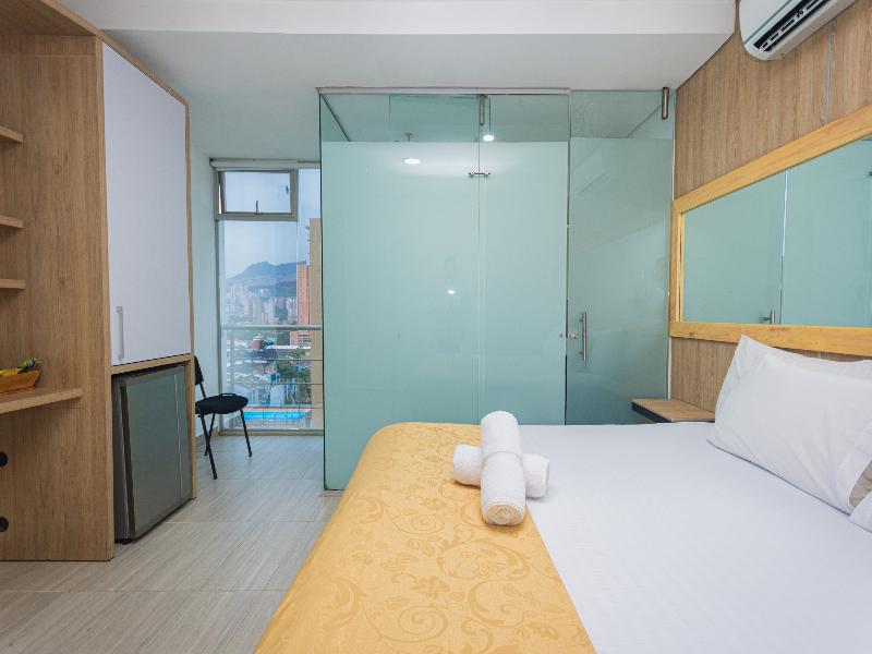 Hotel Piso 12 image