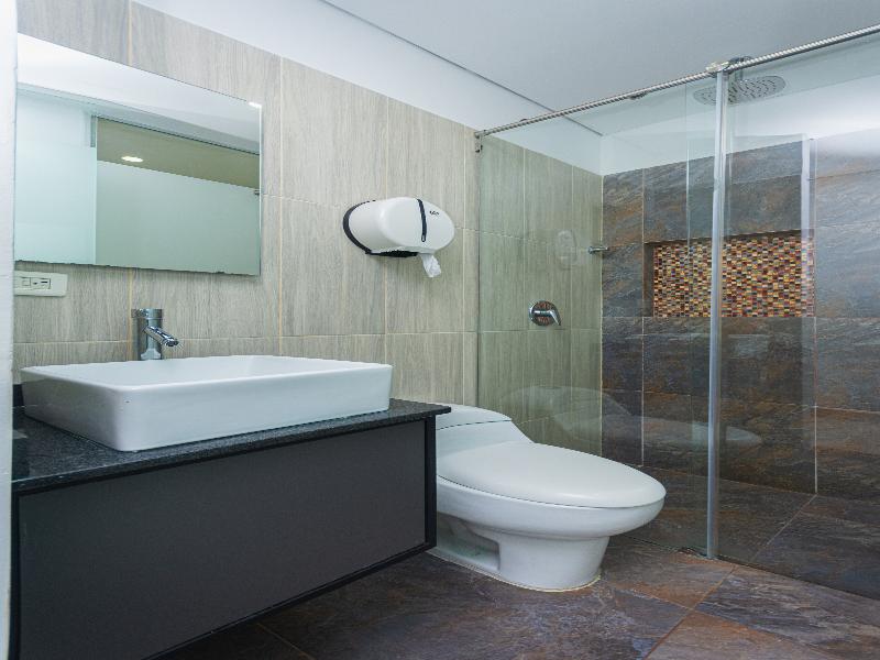 Hotel Piso 12 image