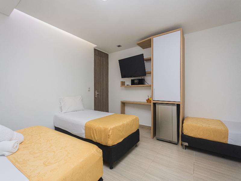 Hotel Piso 12 image