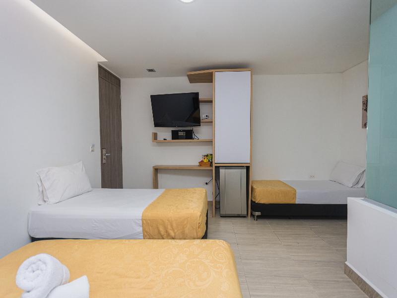 Hotel Piso 12 image