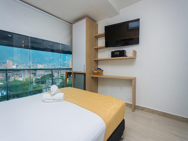 Hotel Piso 12 image