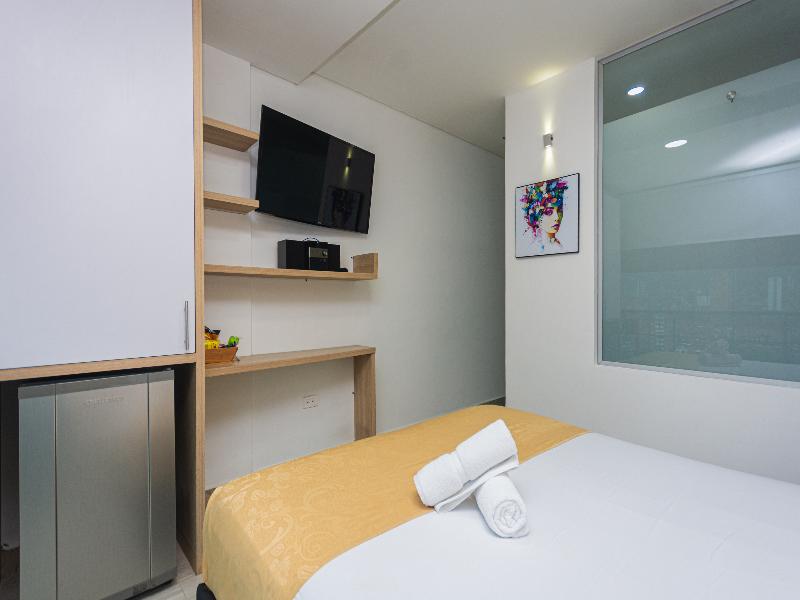 Hotel Piso 12 image