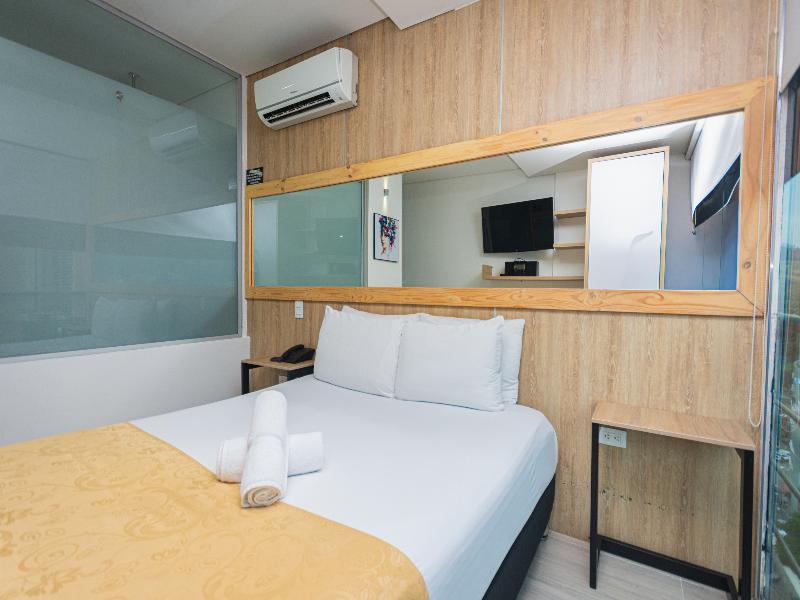 Hotel Piso 12 image