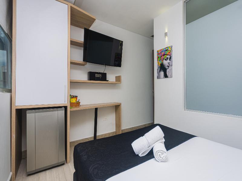 Hotel Piso 12 image
