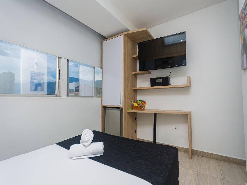 Hotel Piso 12 image