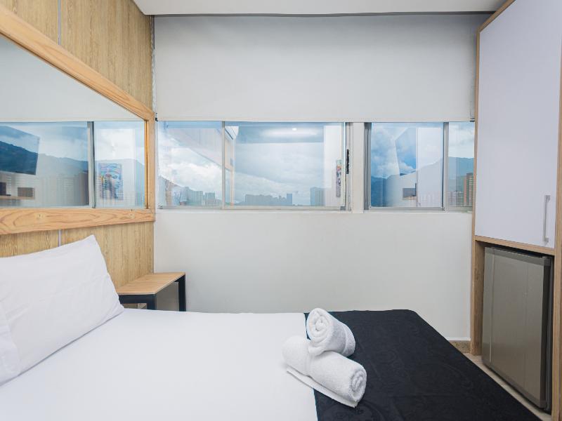 Hotel Piso 12 image