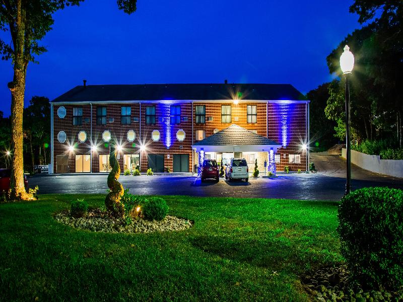 Holiday Inn Express Hyannis Cape Cod by IHG image