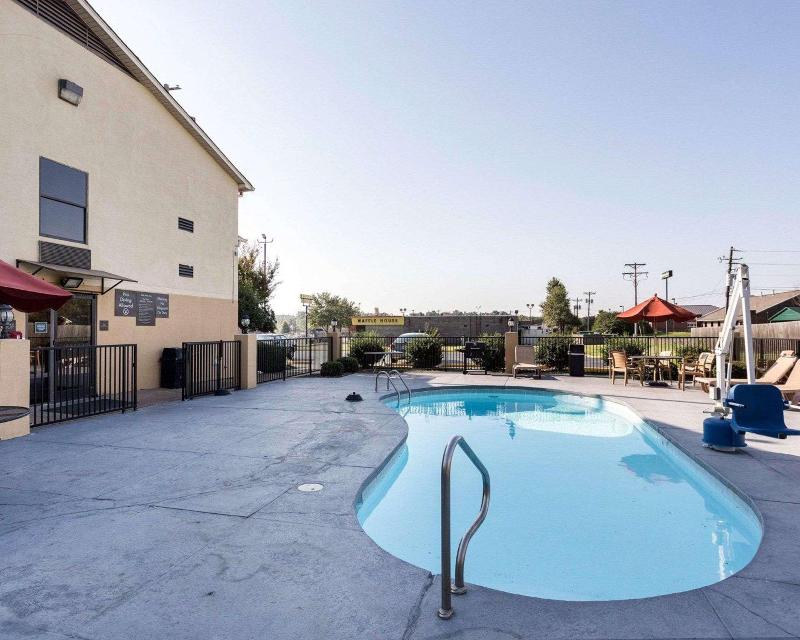 Quality Inn Olive Branch - Memphis South image