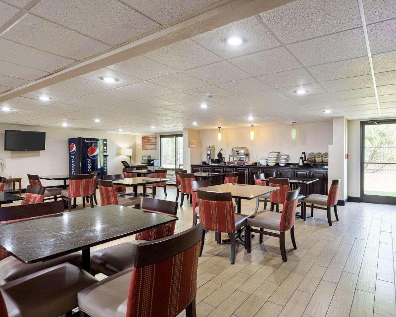 Quality Inn Olive Branch - Memphis South image