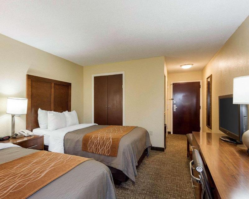 Quality Inn Olive Branch - Memphis South image
