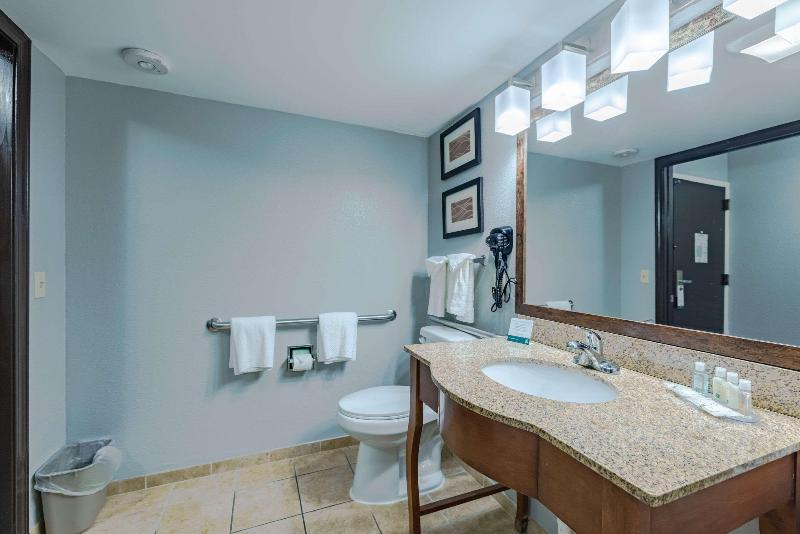 Quality Inn Olive Branch - Memphis South image