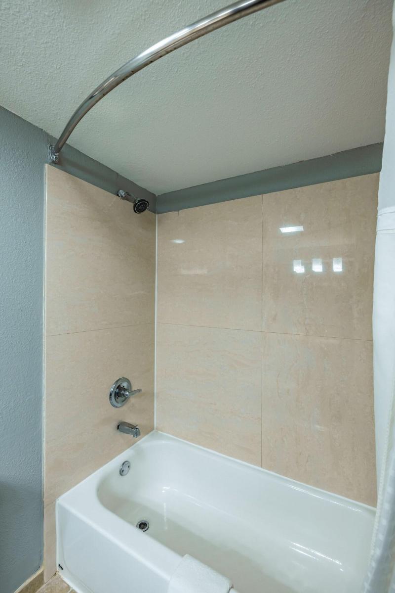 Quality Inn Olive Branch - Memphis South image