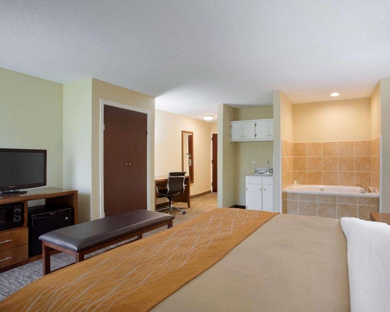 Quality Inn Olive Branch - Memphis South image