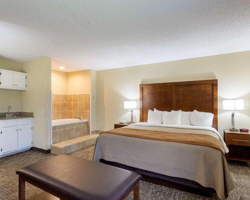 Quality Inn Olive Branch - Memphis South image