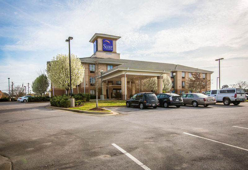 SLEEP INN AND SUITES EAST CHASE