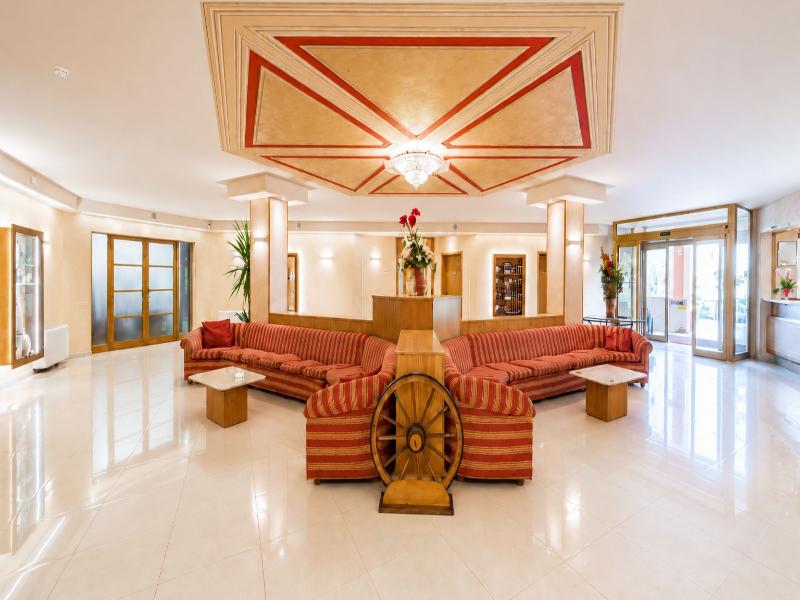 Phi Hotel Pianfei image