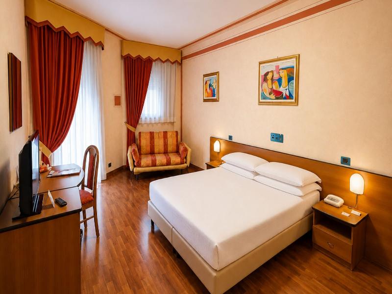 Phi Hotel Pianfei image