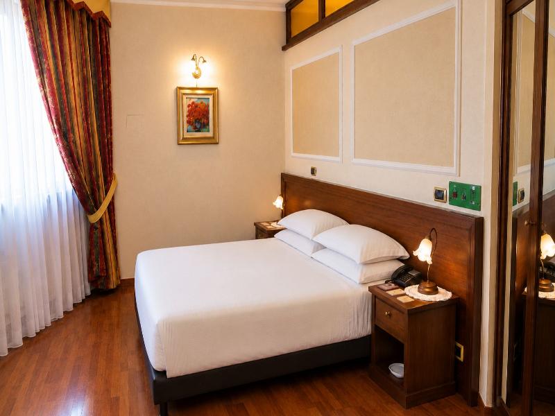 Phi Hotel Pianfei image