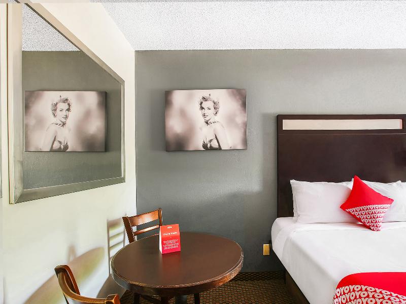 OYO Hotel Texarkana Trinity AR Hwy I-30 GA image