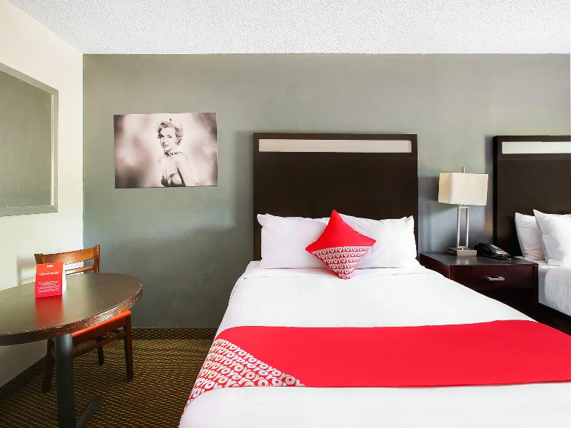 OYO Hotel Texarkana Trinity AR Hwy I-30 GA image