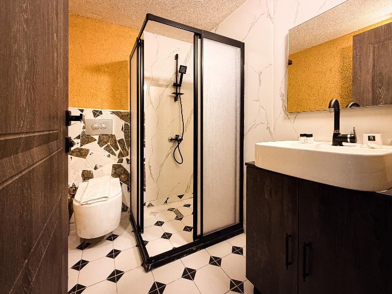 Mays By Rich Hotel image