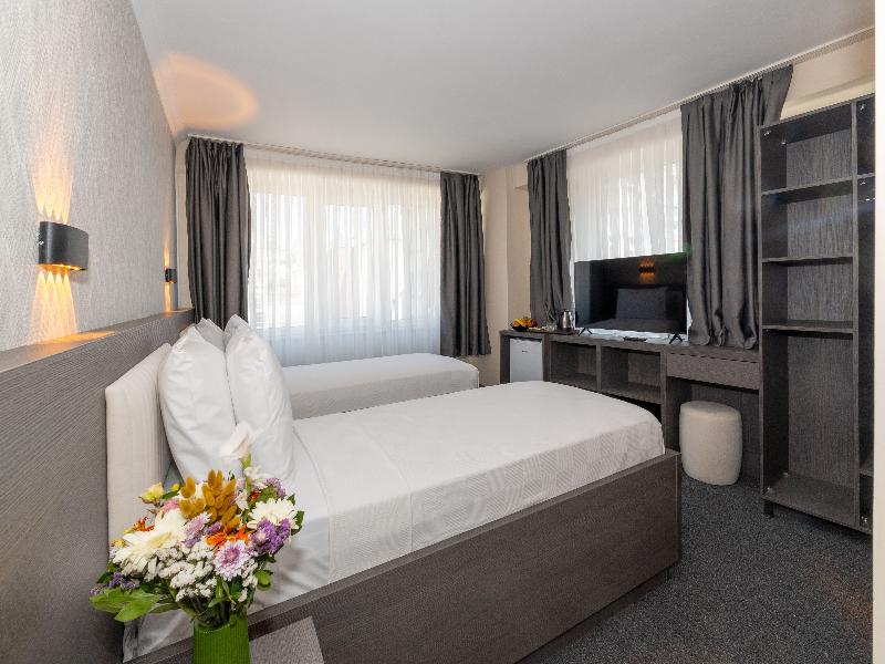 Mays By Rich Hotel image