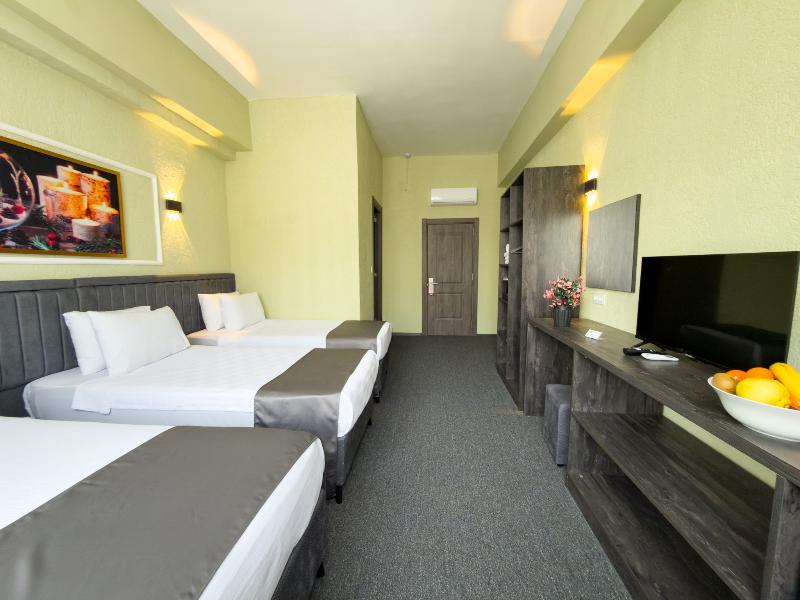 Mays By Rich Hotel image