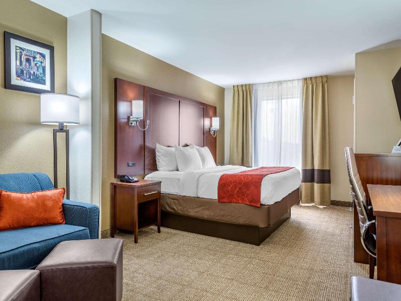 Comfort Suites Savannah Gateway I-95 image