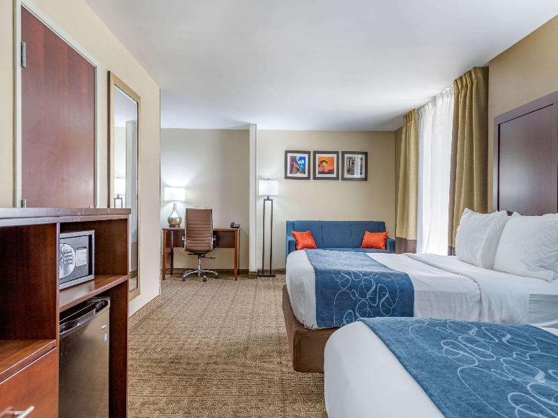 Comfort Suites Savannah Gateway I-95 image
