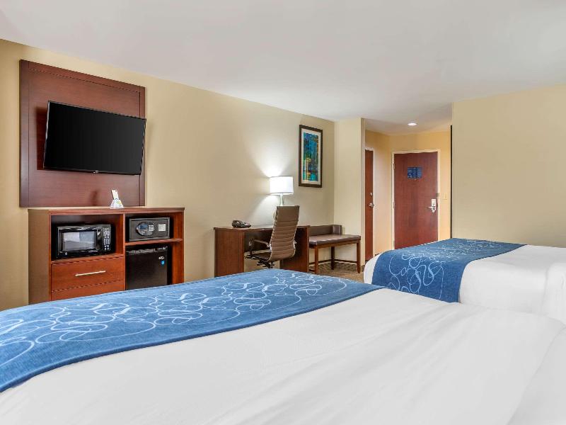 Comfort Suites Savannah Gateway I-95 image
