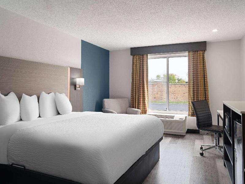 Baymont by Wyndham Indianapolis East image