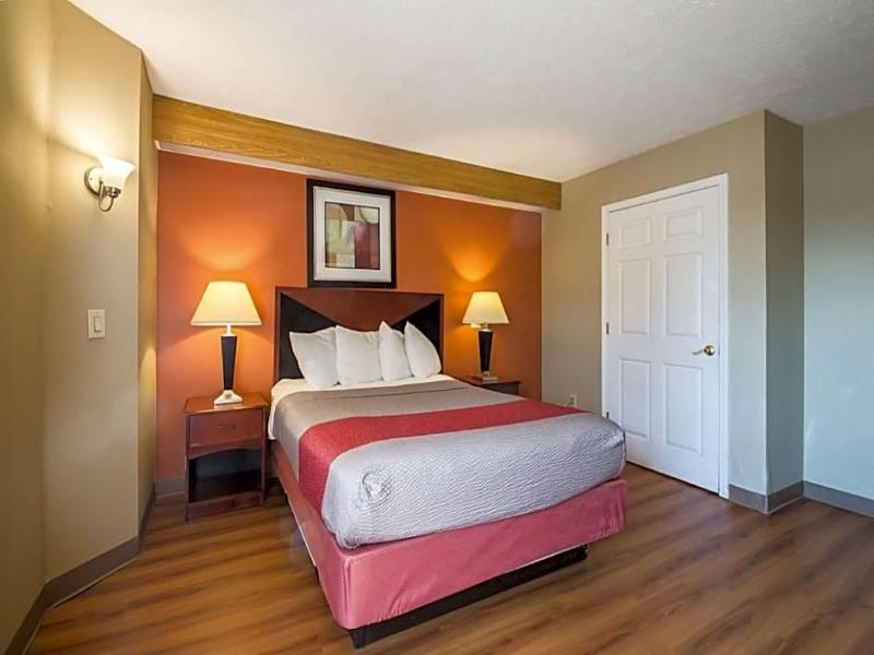 Motel 6 Indianapolis, IN - Airport image
