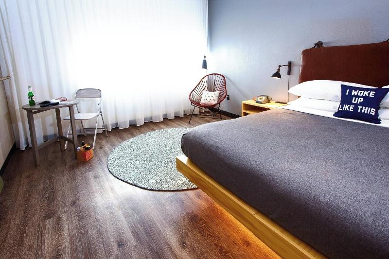 Moxy New Orleans Downtown/French Quarter Area image